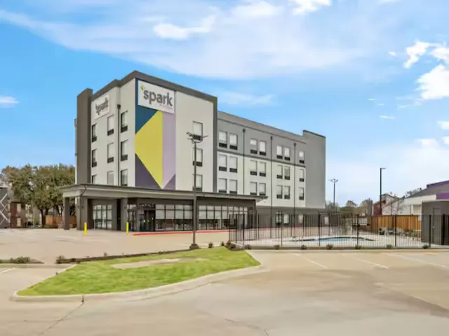 Spark by Hilton Garland Dallas East