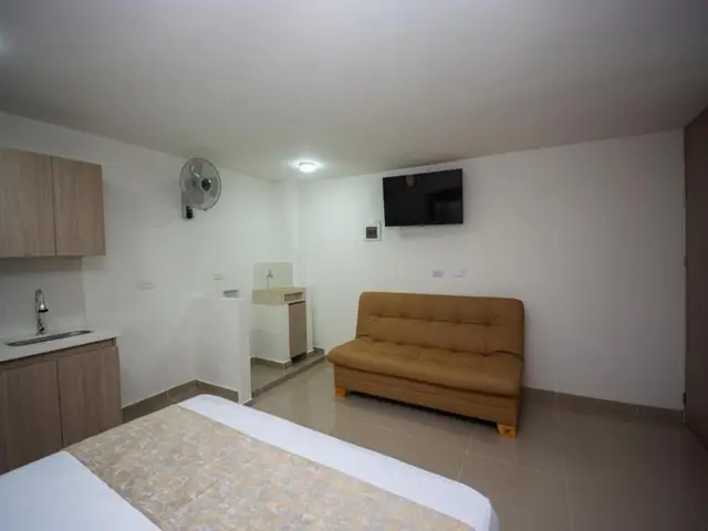 APARTAHOTEL CEO