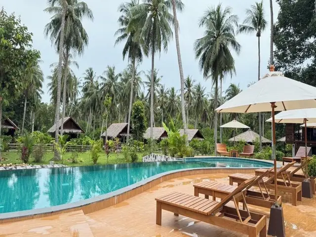 Coco Canopy Boutique Resort