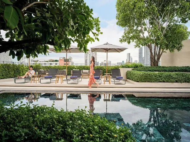 Madi Paidi Bangkok, Autograph Collection (marrio