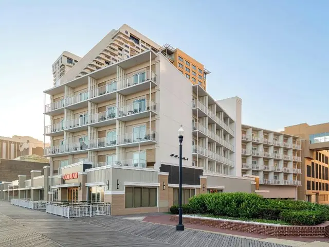 The Seahaus Hotel, Atlantic City Boardwalk, A Tr