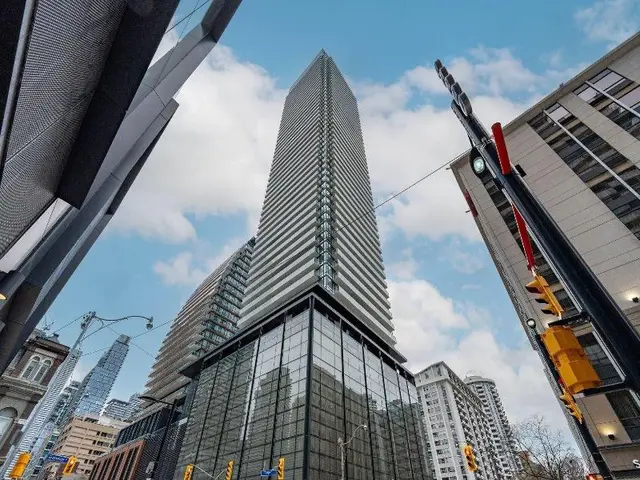 Teahouse Condos In Downtown Toronto