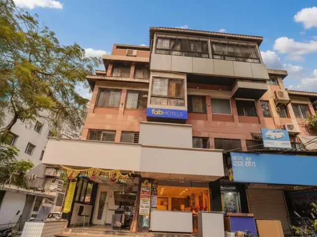 Fabhotel Saroj Inn