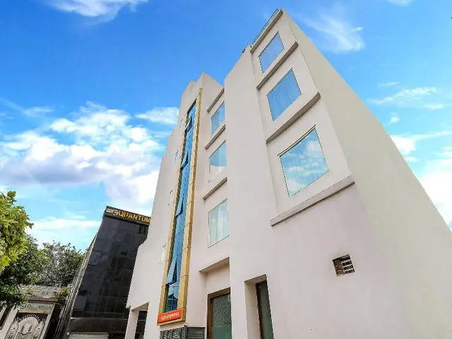 Fabexpress Global Inn New