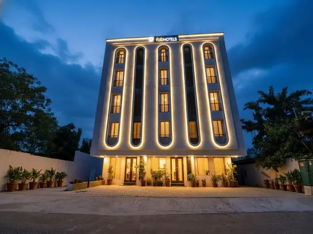 Fabhotel Prime Shiv Mahima