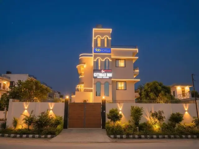 Fabhotel Downtown Residency