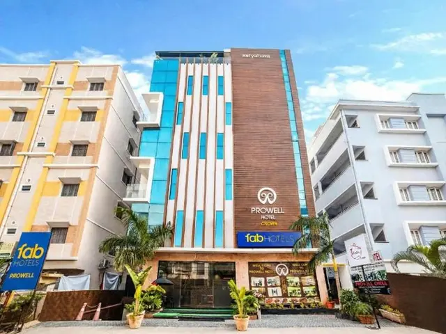 Fabhotel Prime Prowell Crown