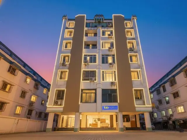 Fabhotel Royal Ville