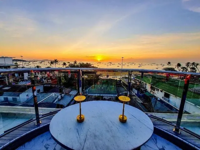 The Globe Hotel Bar And Restaurant