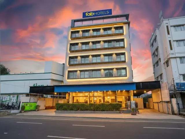 Fabhotel Prime Majhali
