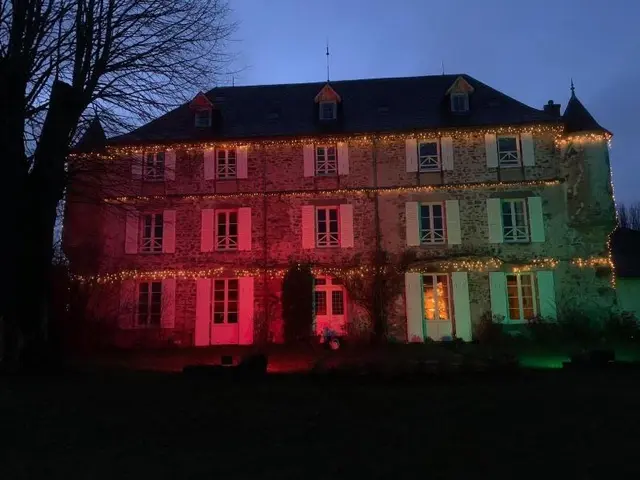 Chateau De Savennes