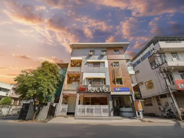 Fabhotel Mahakal Shikhar Darshan