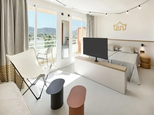 Tent Calvia Beach