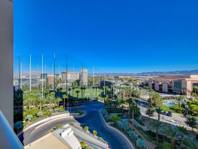Luxe 702 Mgm Signature 1 Br 2 Bth Suite