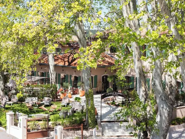 Hã´tel Et Restaurant La Bastide Bourrelly €“ Ma