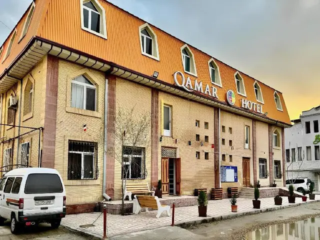 Qamar Hotel
