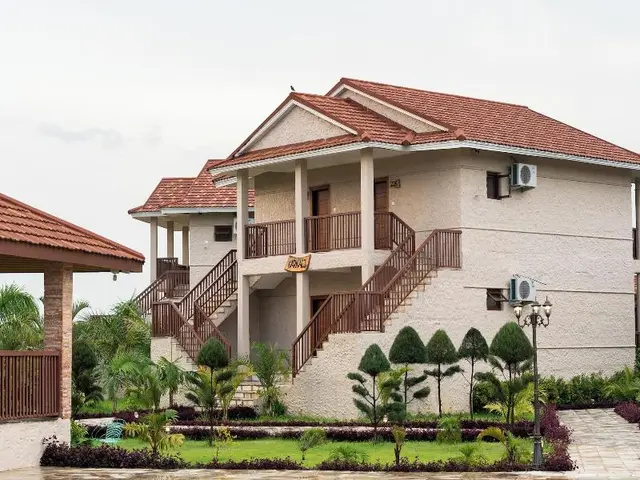 River Bank Jungle Resort