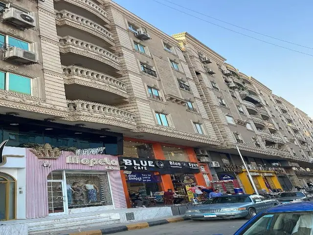 Pyramids Moon Hotel