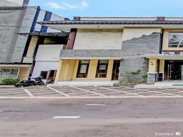 Collection O Gunung Kidul Near Baron Beach Forme