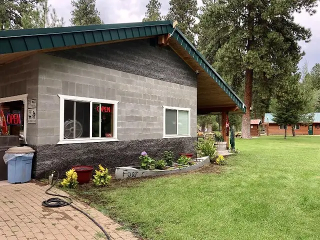Crater Lake Resort