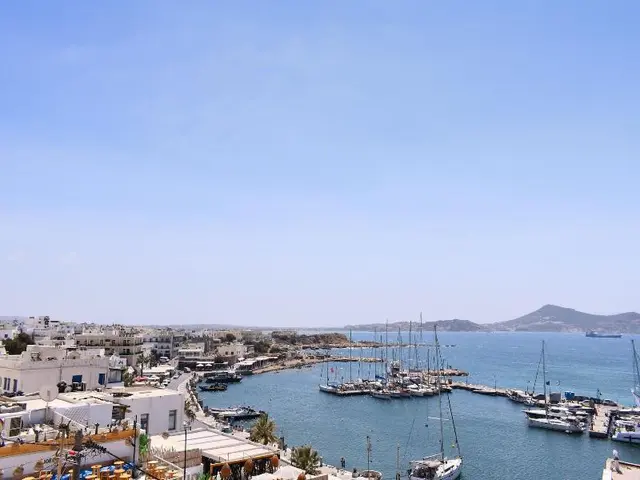 Mariet Naxos Elegant Suites
