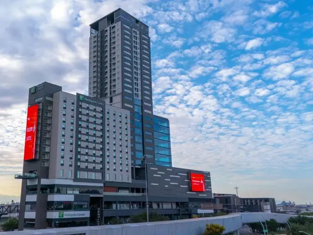Holiday Inn Express Monterrey Fundidora By Ihg