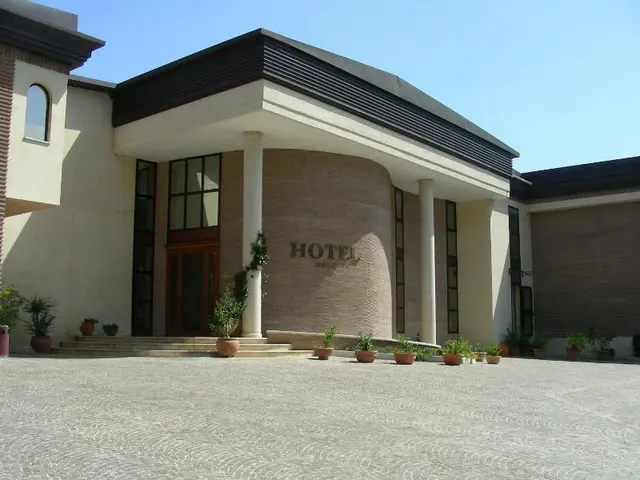 Hotel D G Garden