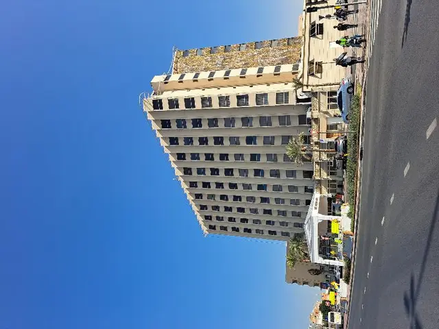 Luxe Avenue Hotel