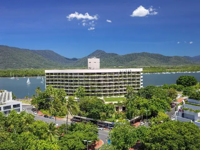 Hilton Cairns Hotel