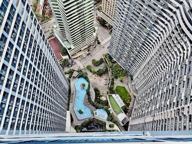 Sunset View At Air Residences Makati