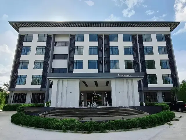 The Sun Hotel Roiet