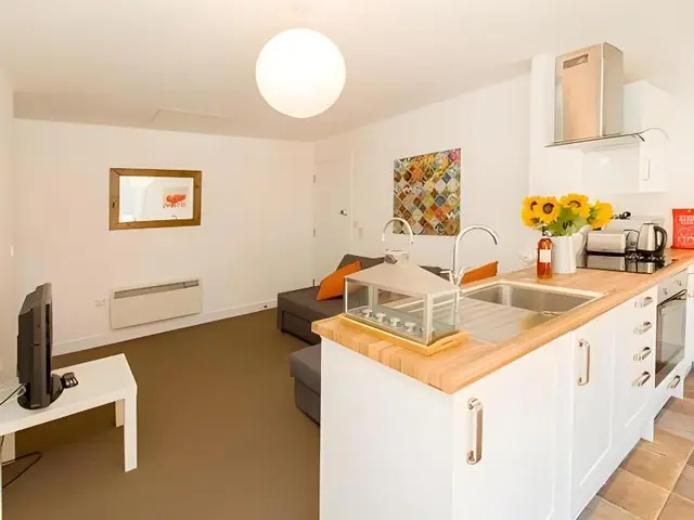 Beddoe Apartments