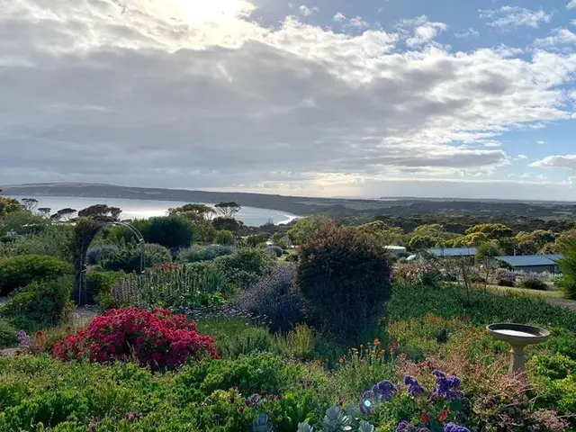 Emu Bay Holiday Homes