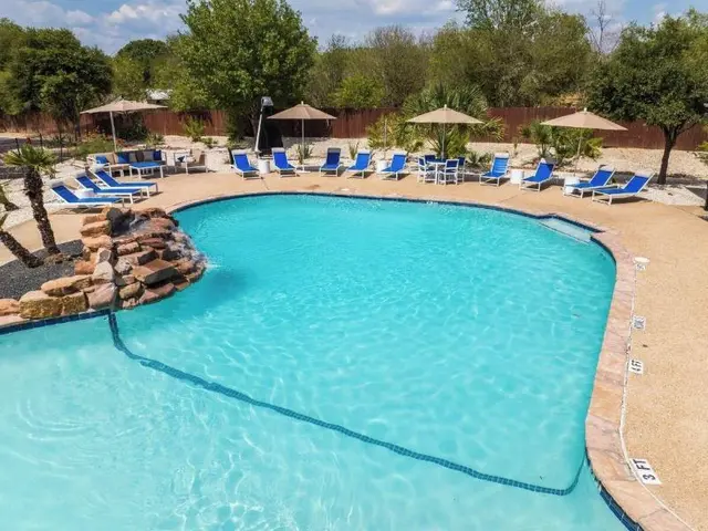 Landing Furnished Apartments Westover Hills
