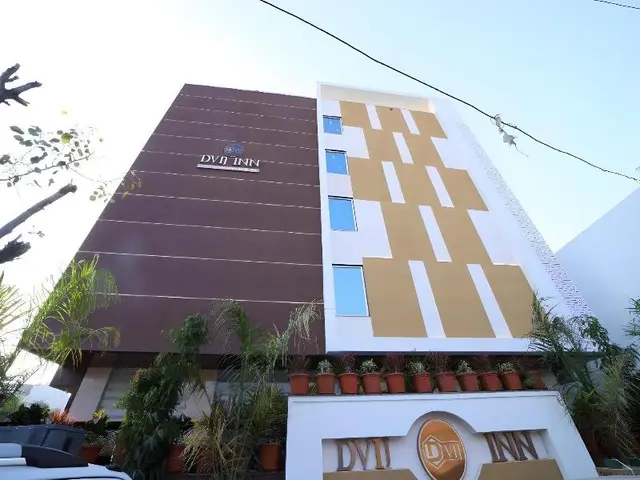 Hotel Dvij Inn