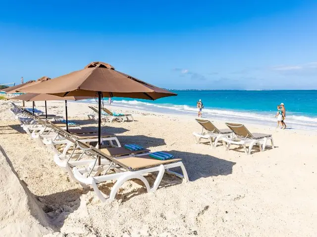 Seascape Hotel & Suites On Gracebay