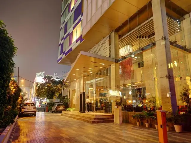 Mosaic Original, Noida