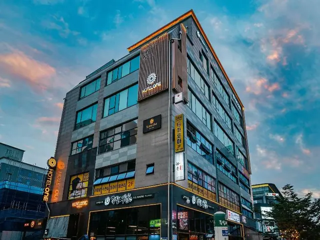 Hotels One