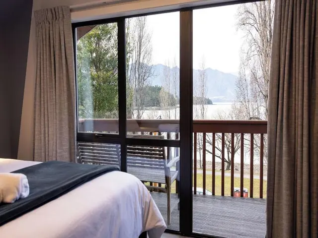 Haka House Queenstown Lakefront