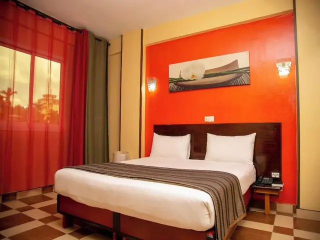 Yaahot Hotel
