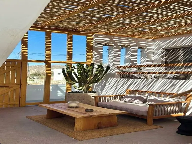 Mykonos Dot Suites