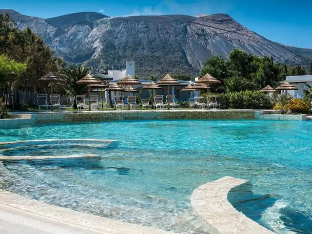 Hotiday Vulcano Porto