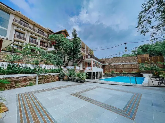 Spencer Green Hotel