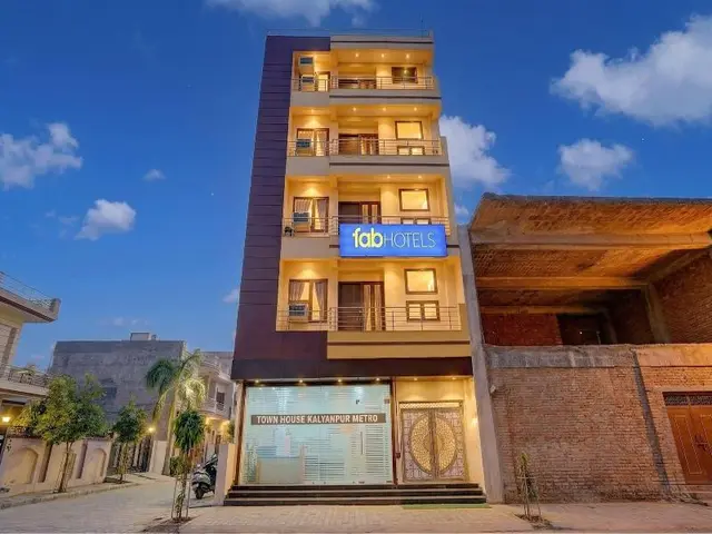 Fabhotel Metro Inn