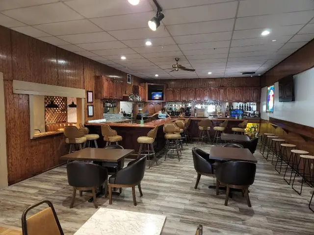 Delta Queen Lodge Bar Restaurant