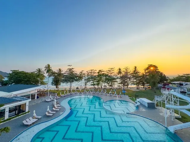 Bj Beachfront Hotel