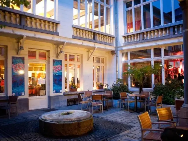 Jacques Brel Youth Hostel