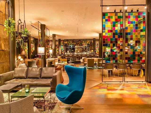 Motel One Köln-neumarkt