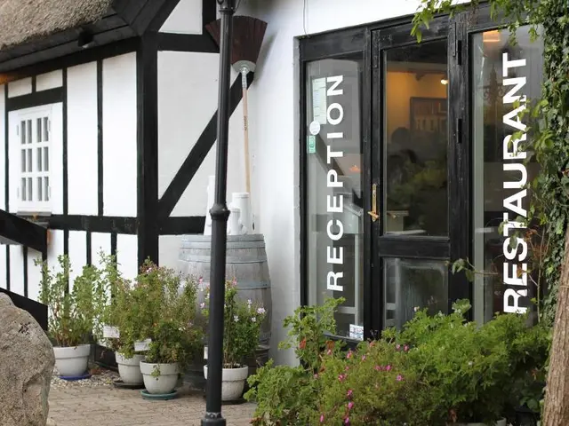 Lyng Dal Hotel Og Restaurant