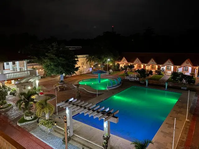 Cris Del Mar Resort